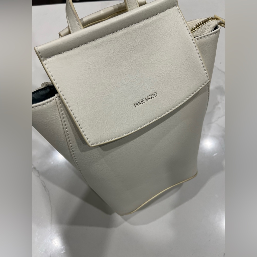 Pixie Mood Cream Shoulder Bag
